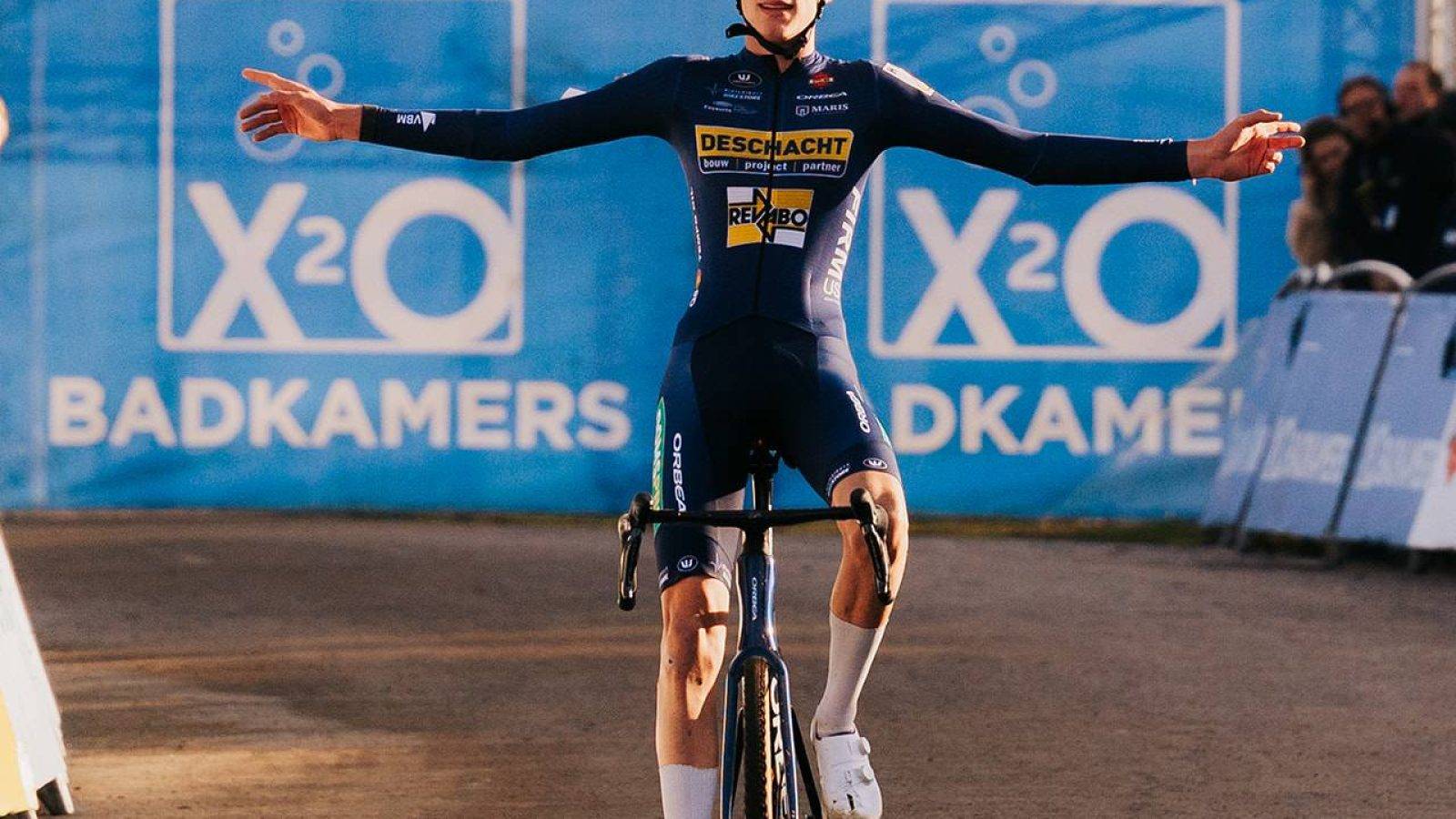 Plage Cross, Hofstade - X²O Badkamers Trofee