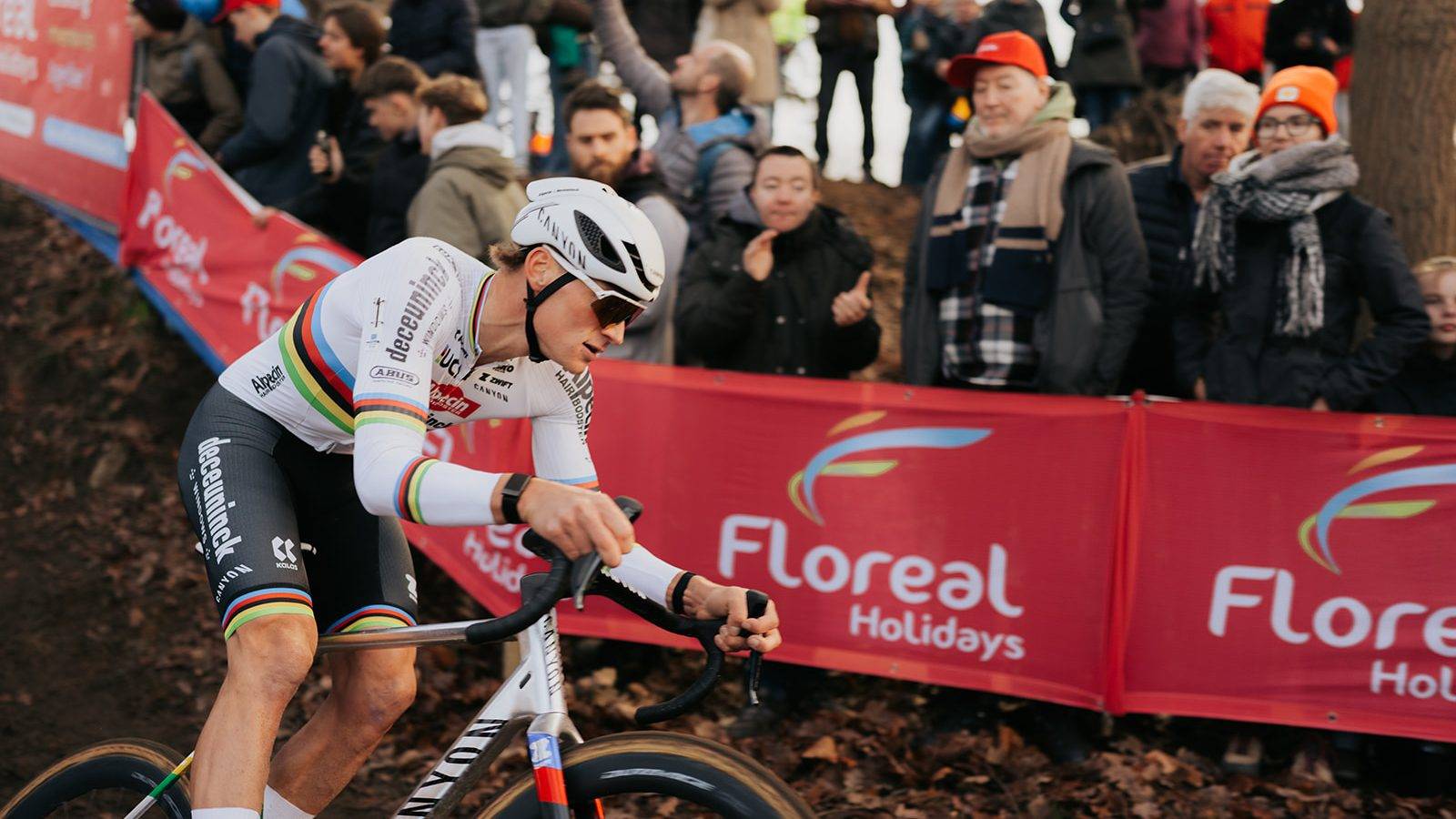 Plage Cross, Hofstade - X²O Badkamers Trofee