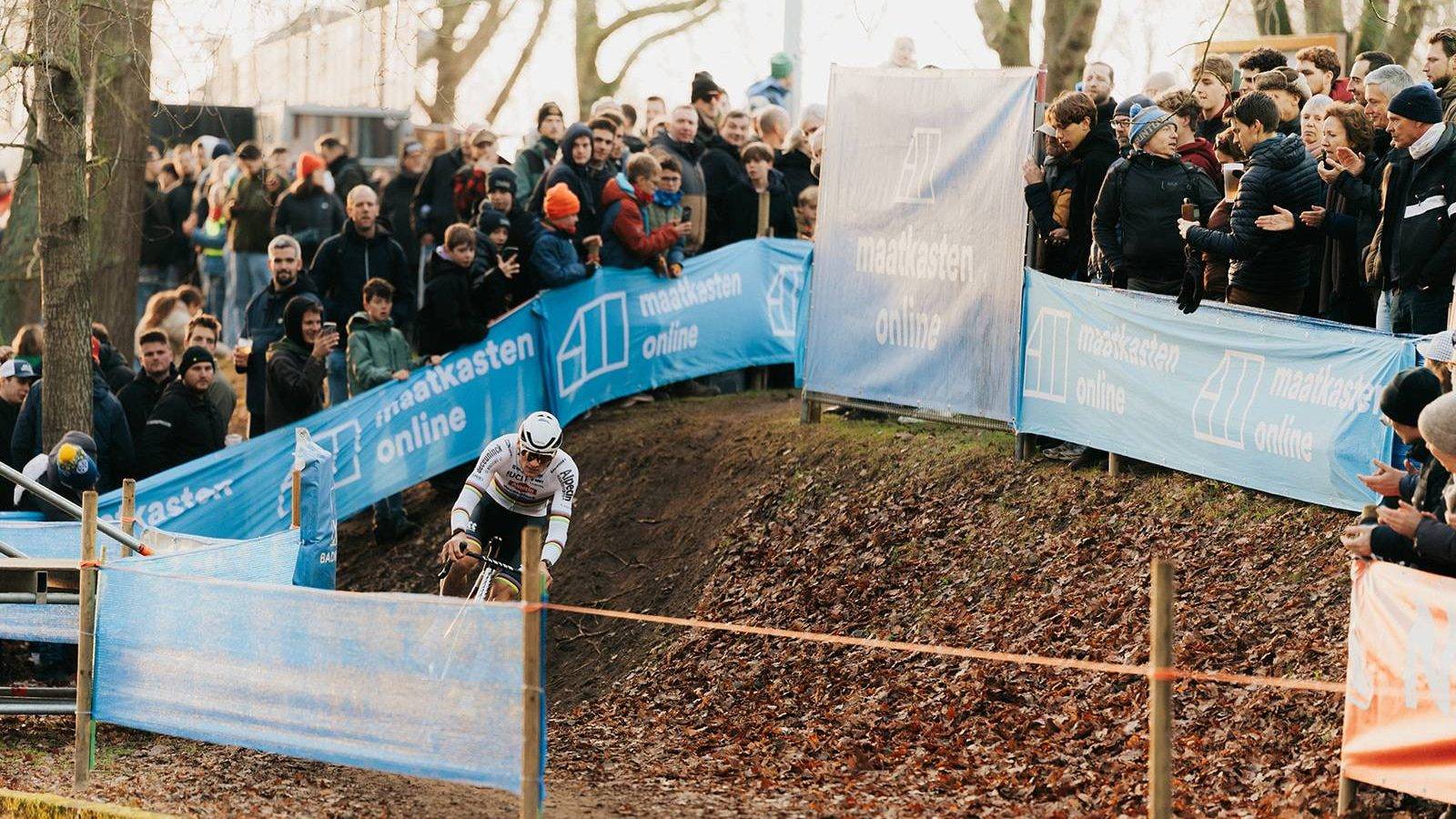 Plage Cross, Hofstade - X²O Badkamers Trofee